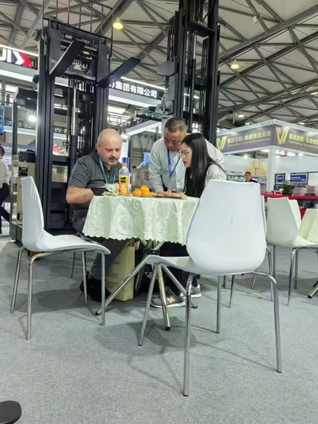 ANHUI YOUNGLIFT INTELLIGENT  EQUIPMENT CO.,LTD. خط إنتاج المصنع