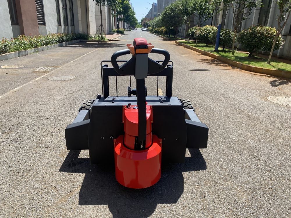 1500KG Electric Rough Terrain Pallet Stacker Lithium Battery