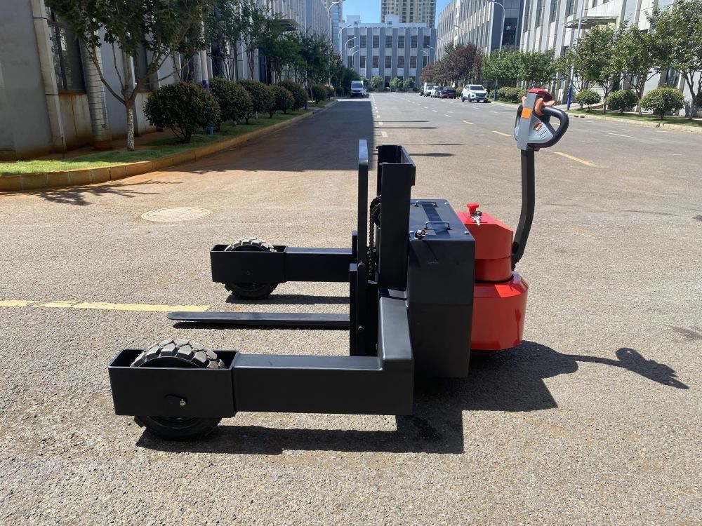 1500KG Electric Rough Terrain Pallet Stacker Lithium Battery